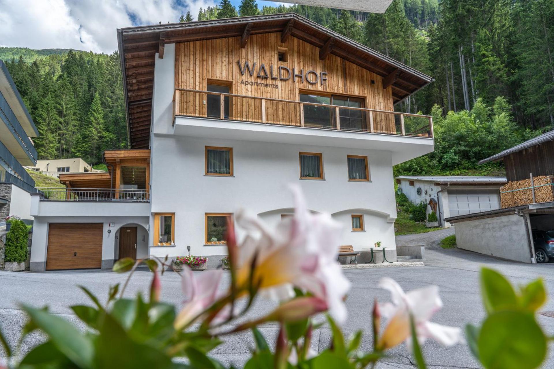 Haus Waldhof Hotell Ischgl Exteriör bild