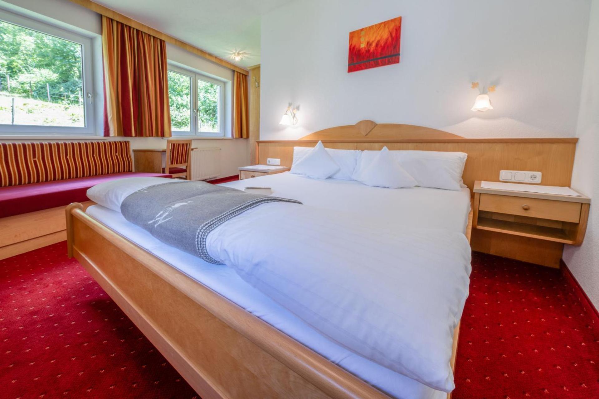 Haus Waldhof Hotell Ischgl Exteriör bild
