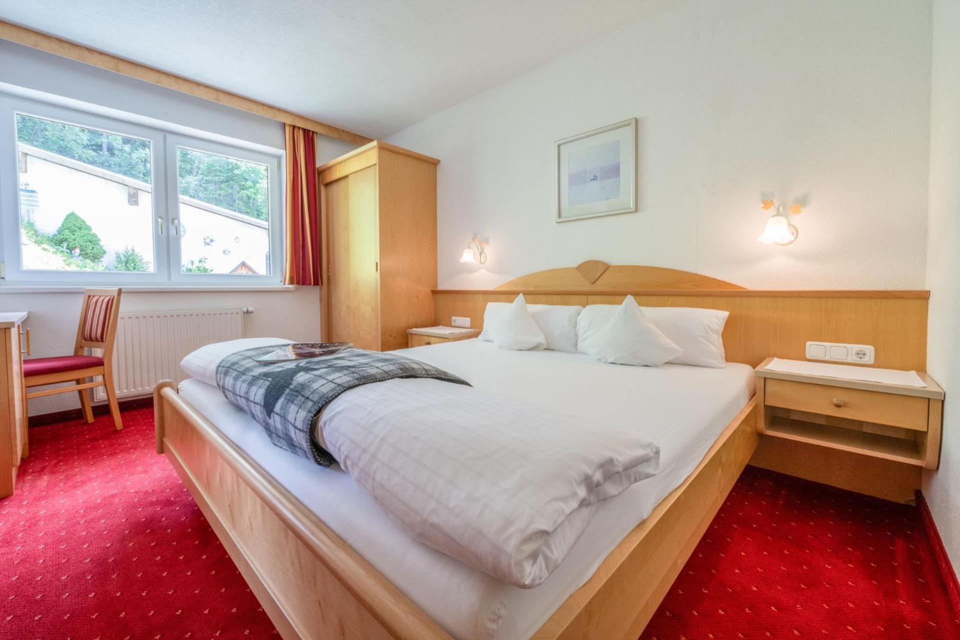 Haus Waldhof Hotell Ischgl Exteriör bild